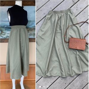 Vintage A-Line Midi Skirt w Elastic Waist | High Waisted Silky Full Midi Skirt